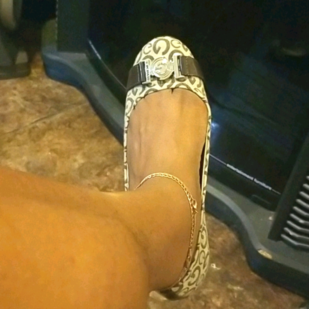 Shoes - Picture 4 of 4